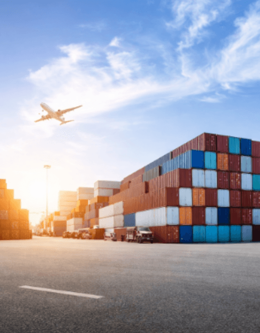 Logistik & Versand departmanı görseli